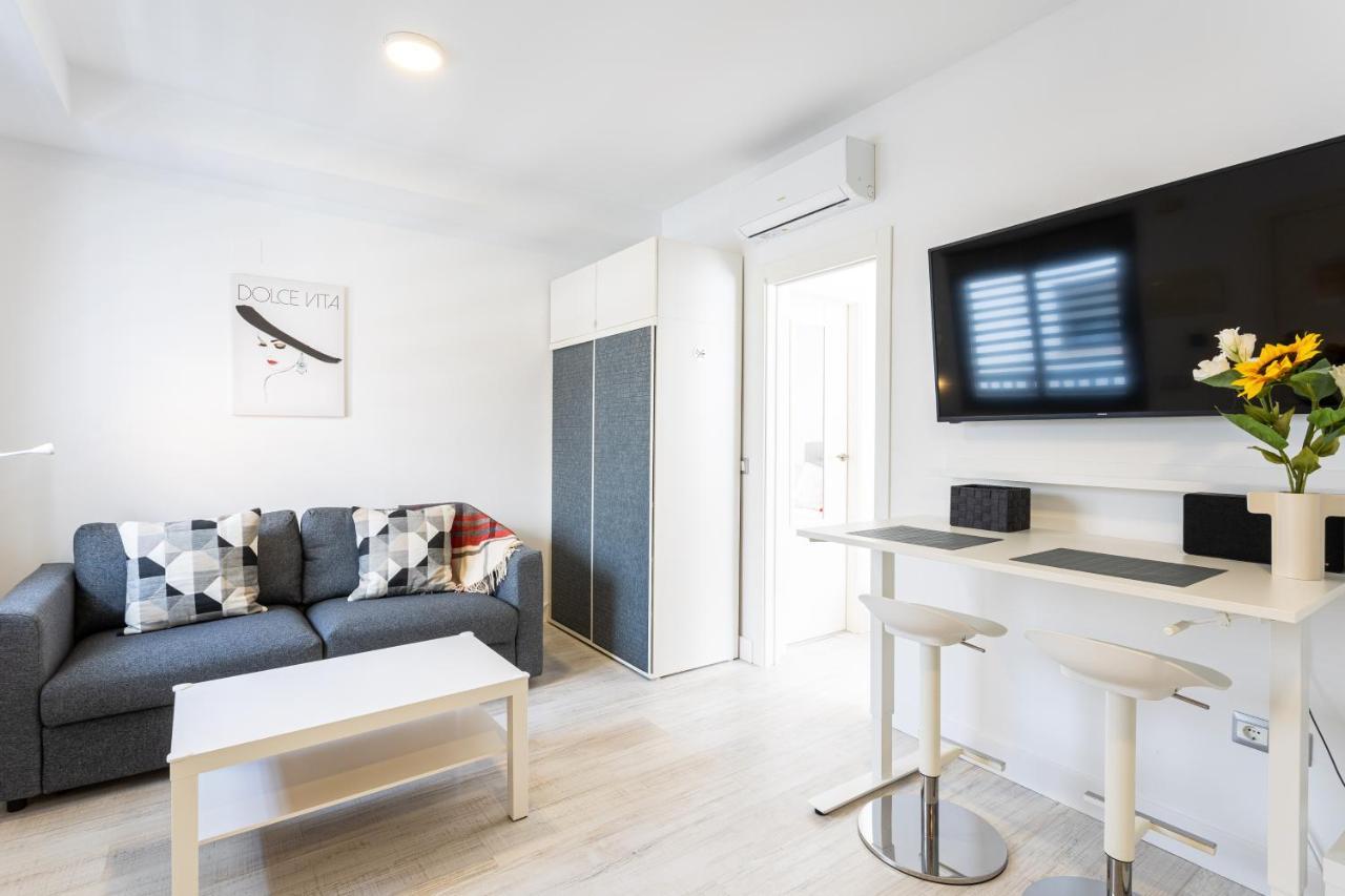 Holidays2Malaga Dos Aceras Apartman Kültér fotó