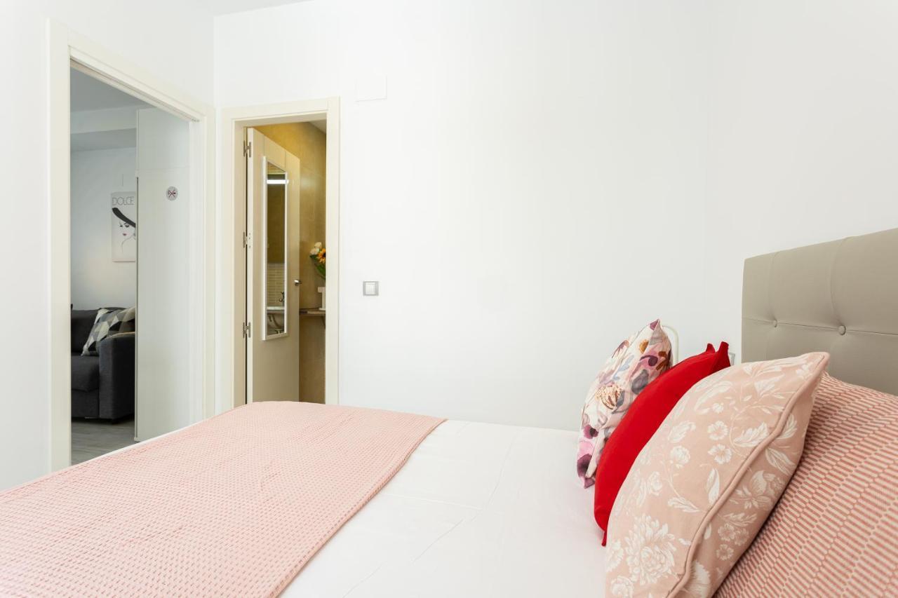 Holidays2Malaga Dos Aceras Apartman Kültér fotó